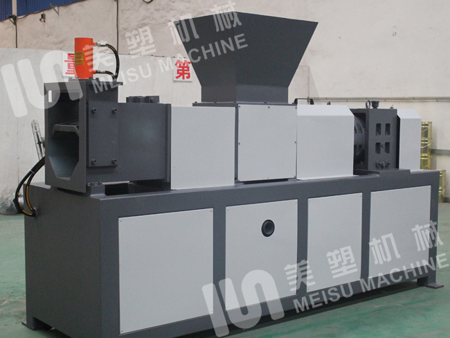 PE薄膜脫水機(jī)的主要特點(diǎn)介紹