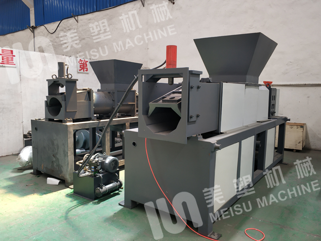 介紹PE薄膜脫水機(jī)的主要特點(diǎn)